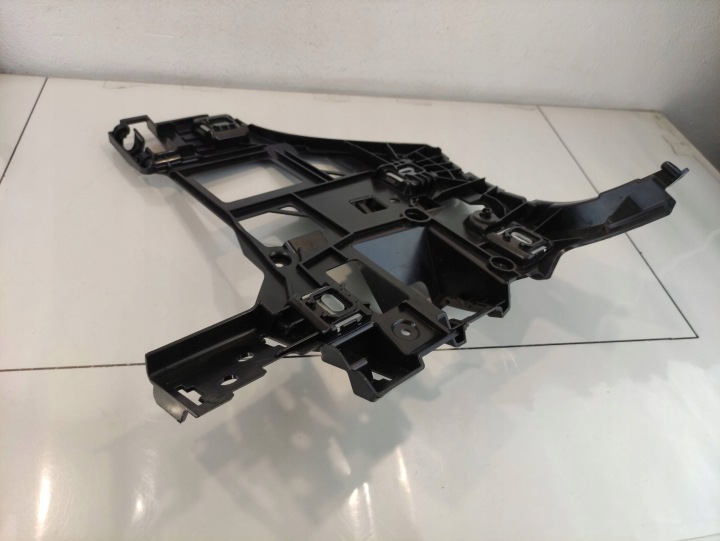 MERCEDES-BENZ C CLASSE W206 GLISSIÈRE PARE-CHOCS GAUCHE ARRIÈRE A2068850101