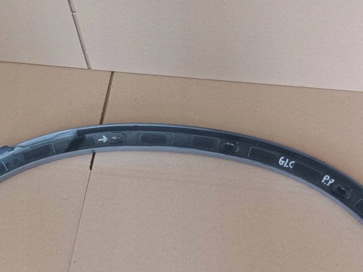 MOULURE AVANT DROITE MERCEDES GLC II A254 W254 AVANT DROIT