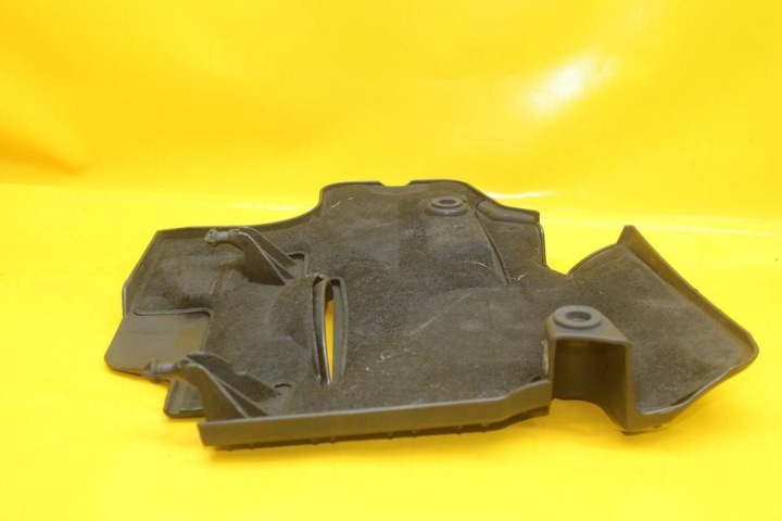 CHÂSSIS PROTECTION COURROIE CUNÉIFORME MERCEDES W204 A6510100175