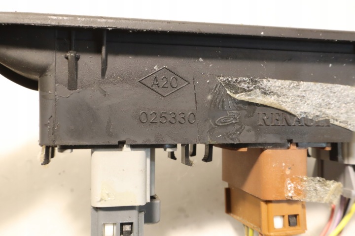 PANNEAU COMMANDE VITRE RENAULT MEGANE SCENIC II LIFT 156018070E