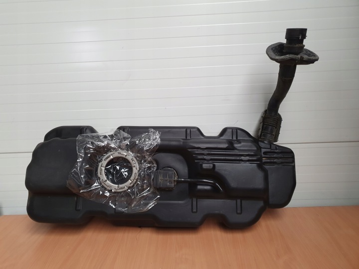 RÉSERVOIR CARBURANTS RÉSERVOIR MERCEDES VITO W447 V-KLASA 1.6 1.7 CDI A4474705500