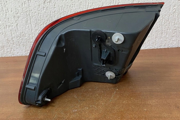 PHARE GAUCHE ARRIÈRE BMW 5 (F10) 17346201 3.0L DIESEL 180KW 2010