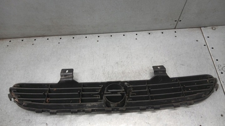 GRILLE OPEL CORSA B 93-00R 1.0B