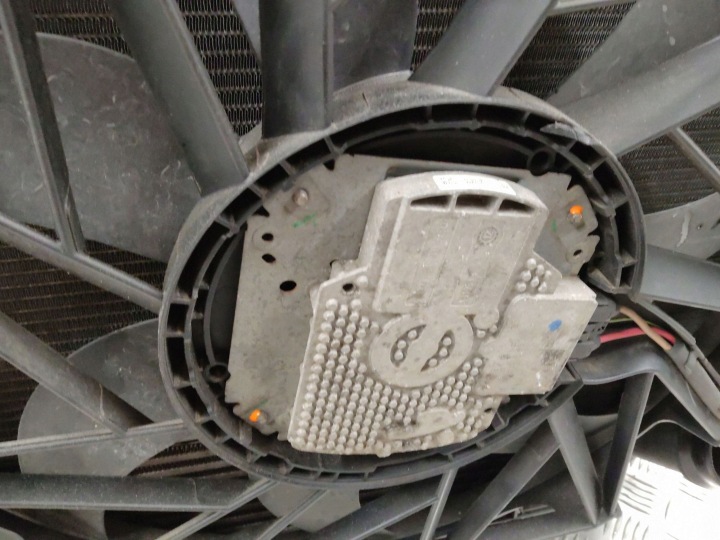 BMW X3 F25 2015 RADIATEUR ENSEMBLE