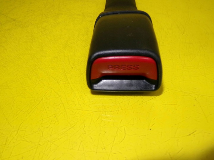 AGRAFE COURROIE SÉCURITÉ TENDEUR COURROIE DAIHATSU CUORE VI E063002 NR24