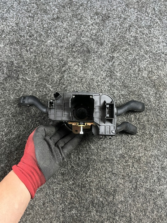 AUDI A4 B6 B7 COMMUTATEUR COMPOSITE BANDE 8E0953549N