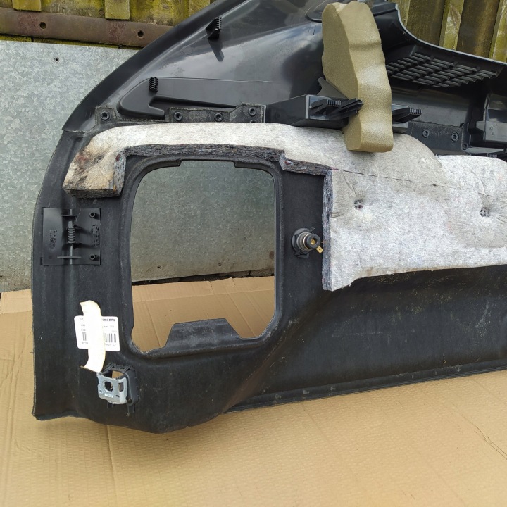 VOLVO XC60 I 08- COLLECTEUR COUVERCLES DE COFFRE DROIT ARRIÈRE GARNITURE 30721203