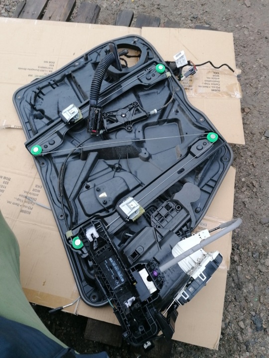 MERCEDES W166 ML MÉCANISME VITRES DROIT AVANT SERRURE