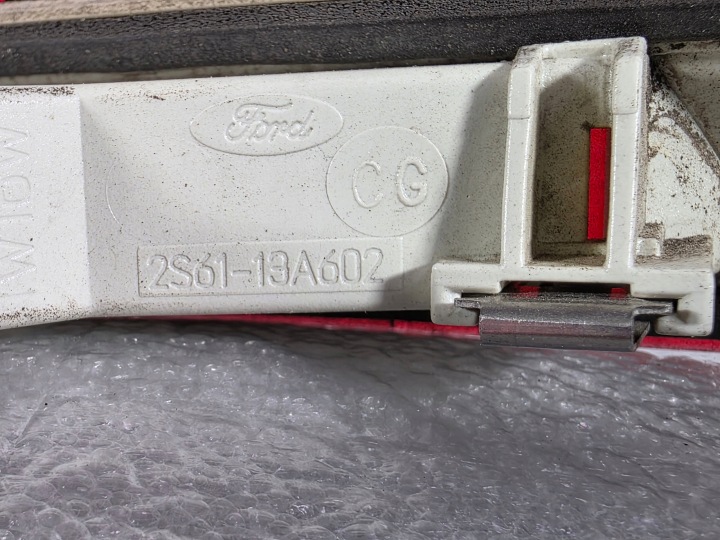 FORD FIESTA VI MK6 05-10 LIFT PHARE LANTERNE STOP 2S61-13A602-CG