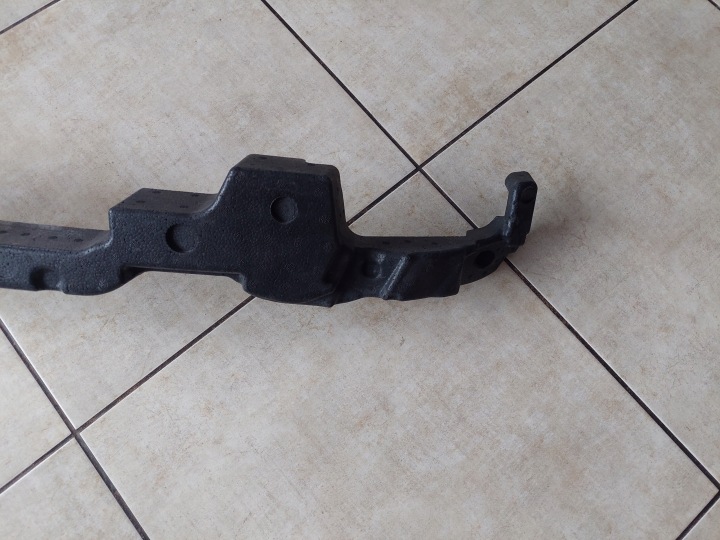 POUTRE MOUSSE AMORTISSEUR AUDI A3 8Y 8Y0