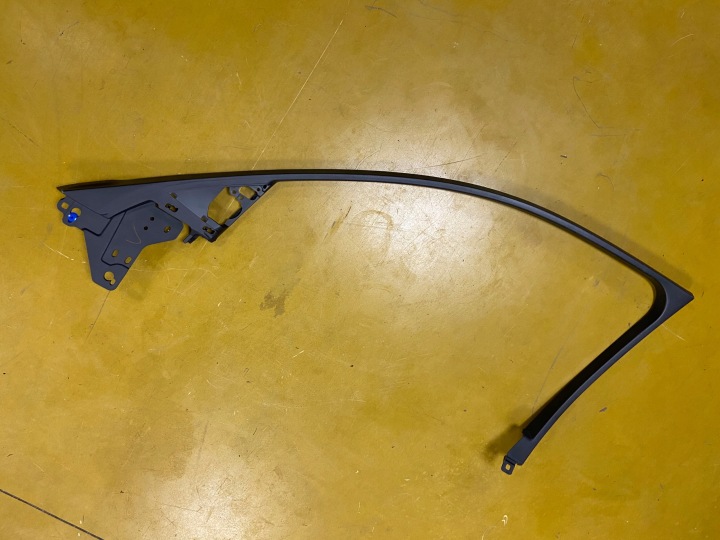 CHÂSSIS VITRES PORTES DROIT AVANT INFINITI Q70 M35