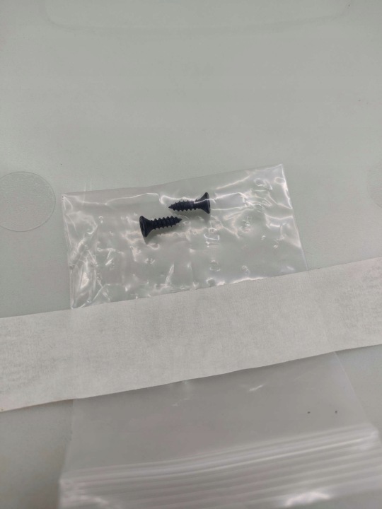 COUVERCLE SUPÉRIEURE VERS COFFRE DE RANGEMENT SHAD SH33 NOIRE TRWALA