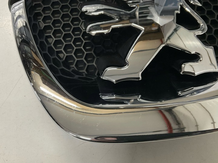 EMBLÈME INSIGNE LOGO PEUGEOT 308 9680503177 550.