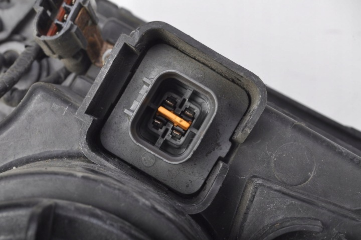 KIA MAGENTIS LIFT PHARE GAUCHE AVANT GAUCHE AVANT EUROPE