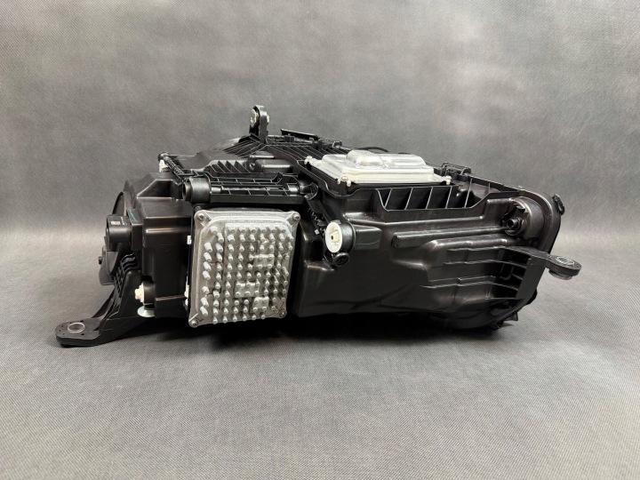 PROJECTEUR PHARE DROITE MULTIBEAM MERCEDES GLE W167 A1679067804