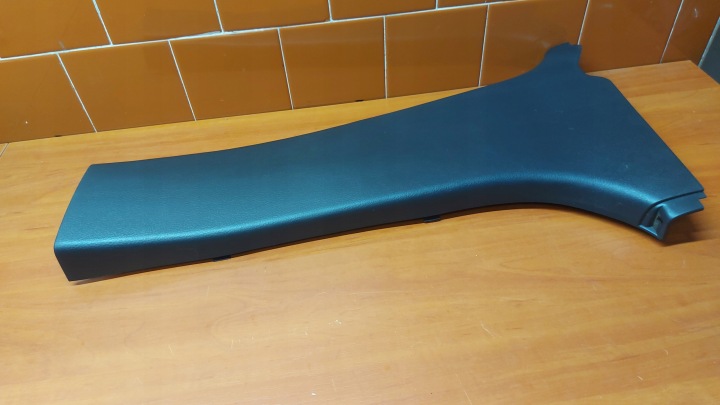 PROTECTION MONTANTS CENTRAL GAUCHE TOYOTA AVENSIS T25 03-09