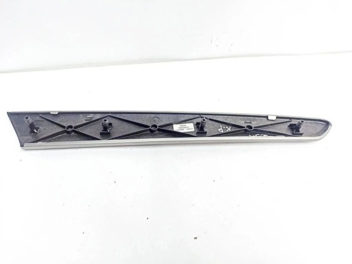 MOULURE DÉCORATIVE FLANC AVANT GAUCHES PORTES MERCEDES-BENZ R (W251, V251)