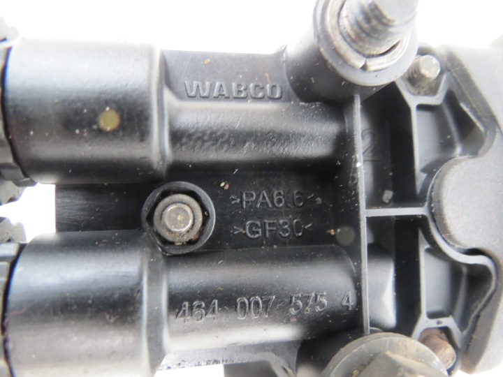 SOUPAPE POZIOMUJACY SUSPENSION CABINES SCANIA R480 2093357