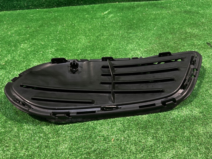 MERCEDES C-KLASA W205 AMG GRILLE PARE-CHOCS GAUCHE AVANT AVANT A2058854023