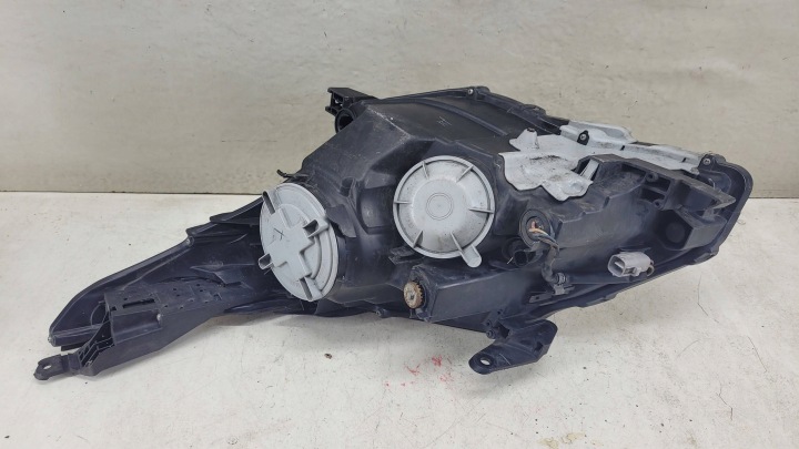 TOYOTA AVENSIS 3 T27 08-12 PHARE DROITE AVANT AVANT PROJECTEUR H279GR-DE