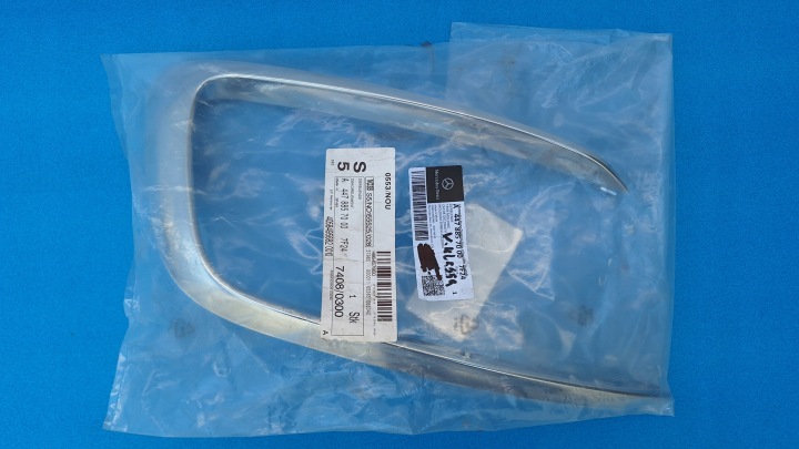 MERCEDES V CLASSE W447 LIFT CHROME PARE-CHOCS AVANT GAUCHE NEUF
