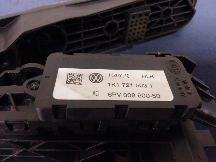 VW GOLF VI PÉDALE GAZ POTENTIOMÈTRE 1K1721503T