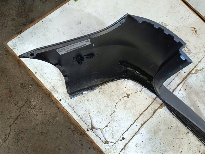 PARE-CHOCS MERCEDES W247 B-KLASA ARRIÈRE NR N692