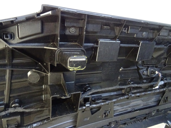 PARE-CHOCS AVANT AVANT AUDI Q6 E-TRON 2024- 85H807437 LLU