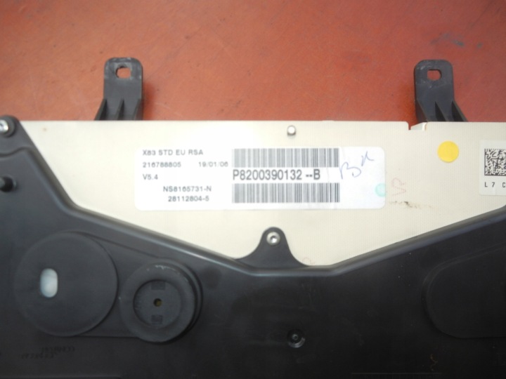 COMPTEUR TABLEAU DE BORD TRAFIC VIVARO PRIMASTAR 1.9DCI