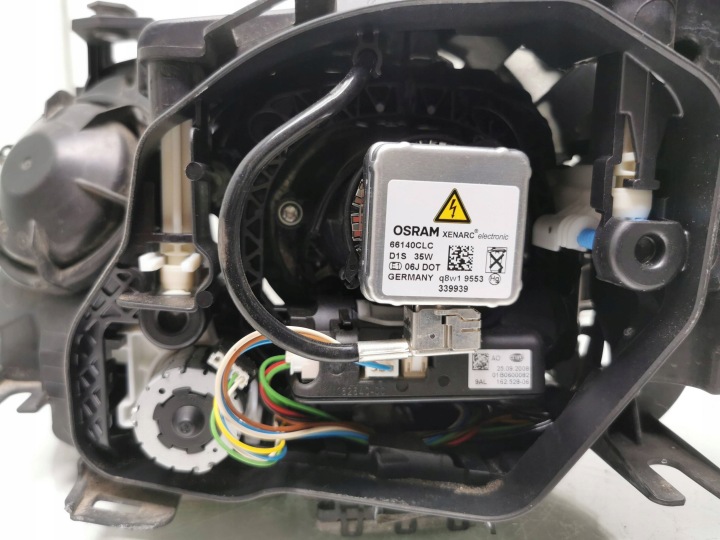 2008 BMW 5 E60 E61 PROJECTEUR 7044672