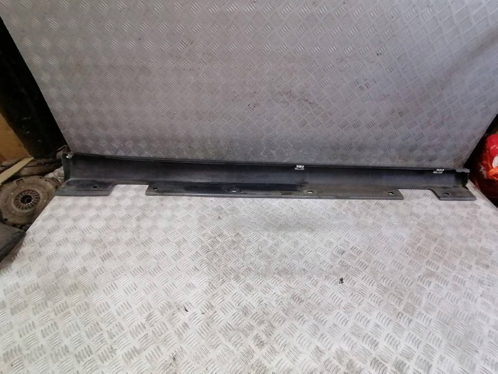 REVÊTEMENT SEUIL GAUCHE SEUIL GAUCHE MERCEDES B-KLASA W246 LIFT A2466901340 787