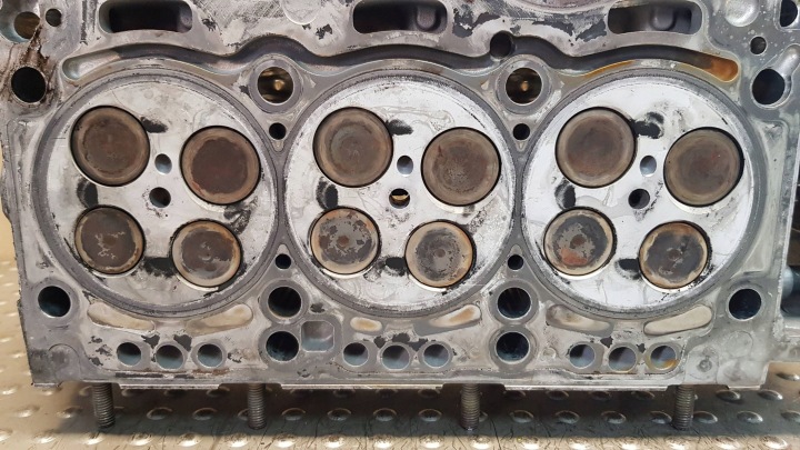 CULASSE MOTEUR DROITE ARBRES JEU 059354DF AUDI A6 A7 C7 A8 D4 3.0TDI CDU CDT