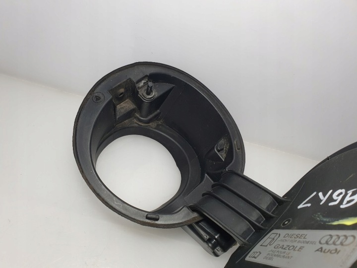 AUDI A3 8P SPORTBACK CLAPET GOULOTTE DE REMPLISSAGE DE CARBURANT LY9B 8P4809999 ORIGINAL