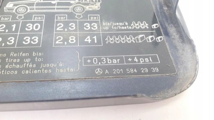 PETIT MOTEUR BOUCHONS GOULOTTE DE REMPLISSAGE CARBURANTS MERCEDES-BENZ C (W202) A2015842939 2.2L