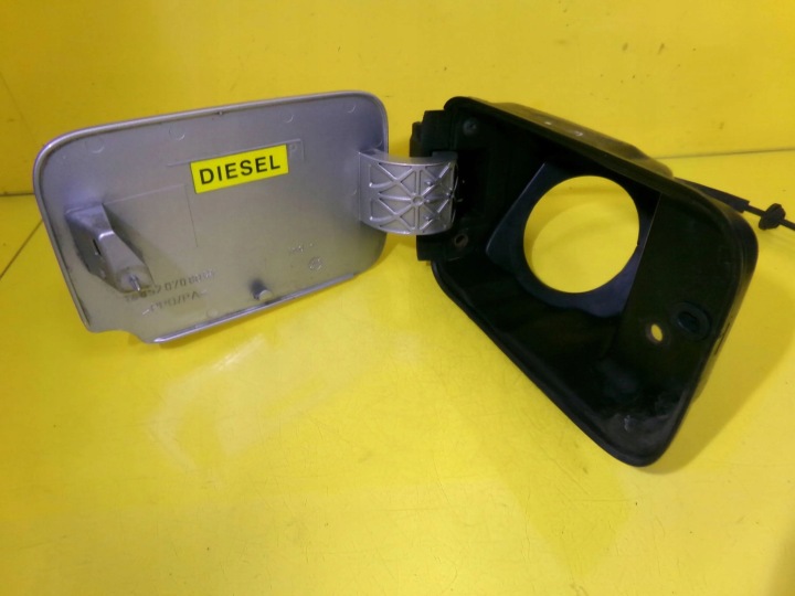 CLAPET GOULOTTE DE REMPLISSAGE CARBURANTS CITROEN C8 NR204