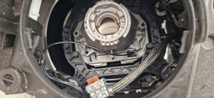 BMW 1 F20 F21 BI-XENON LED NON ADAPTATIF PHARE AVANT GAUCHE