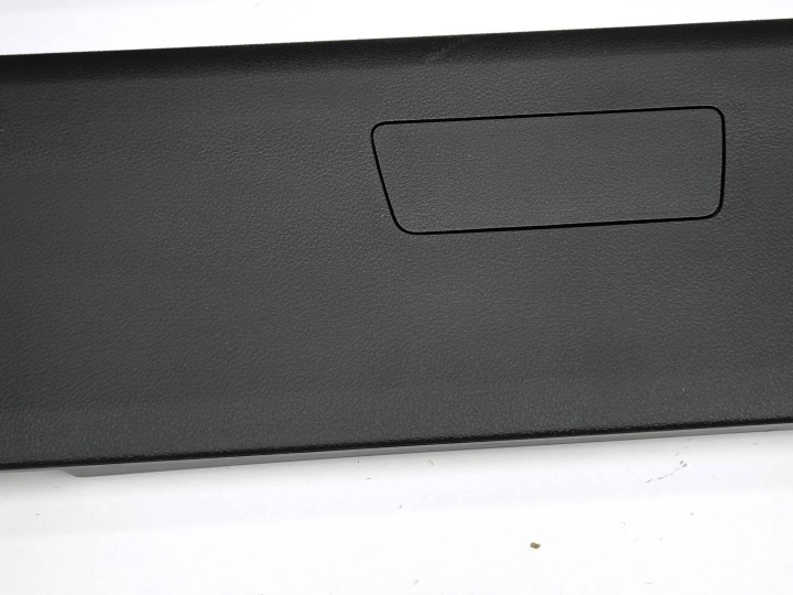 SKODA OCTAVIA MK4 2024 ÉLÉMENT GARNITURE DE PORTE COUVERCLES DE COFFRE 5E7867461
