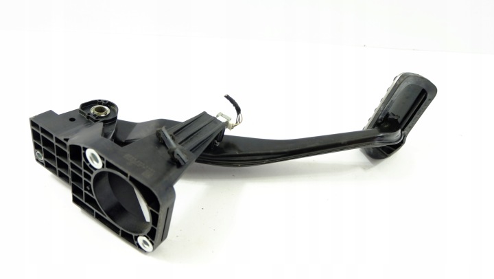 MERCEDES CLA W117 PÉDALE FREINS AUTOMATE A2462901101