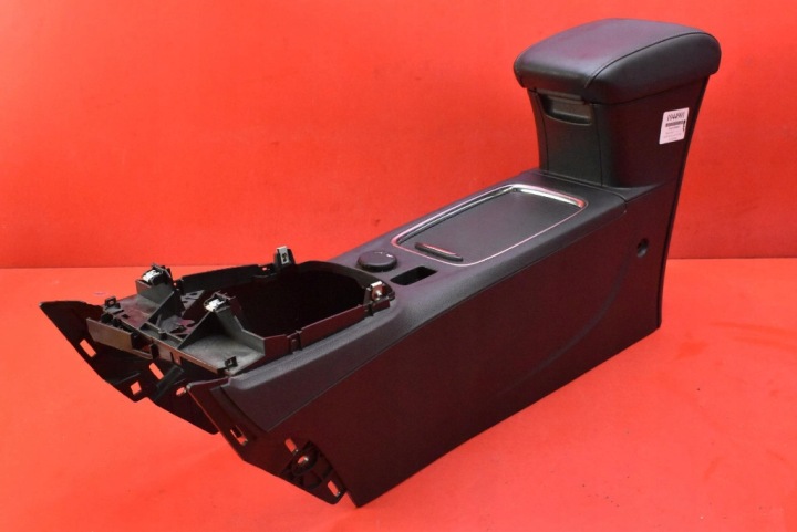 TUNNEL CENTRAL ACCOUDOIR CUIR EUROPE 39124504 OPEL ASTRA 5 V K 15-20