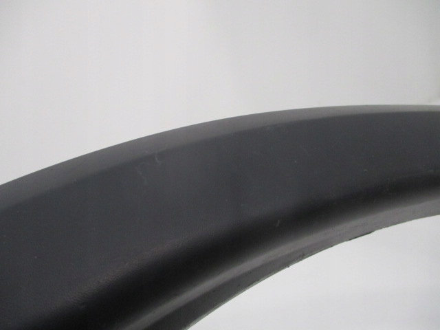 C4 AIRCROSS MOULURE GARDE-BOUE DROITE AVANT 7407A238