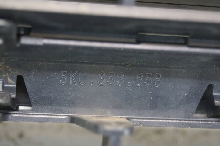 VW GOLF VI GRILLE CALANDRE (G317)