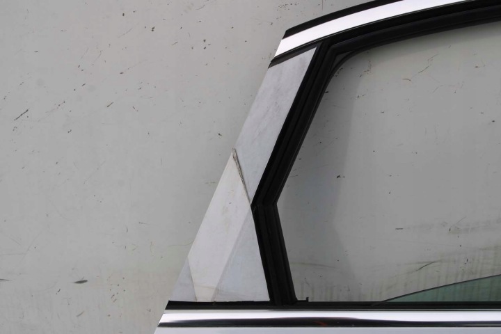 AUDI A4 BERLINE PORTES DROIT AVANT ARRIÈRE CÔTÉ DROITE AVANT ARRIÈRE 2 PIÈCES