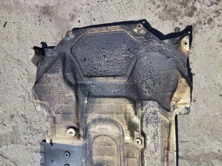 MERCEDES E CLASSE W212 PROTECTION PLAQUE SOUS MOTEUR 2125201923