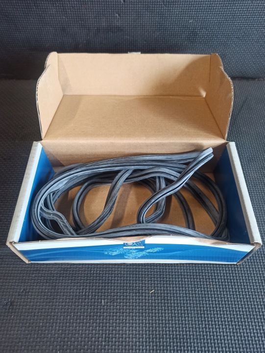 USZCZ.POKR.KLAW.VOLVO FH12 D12C DT SPARE PARTS