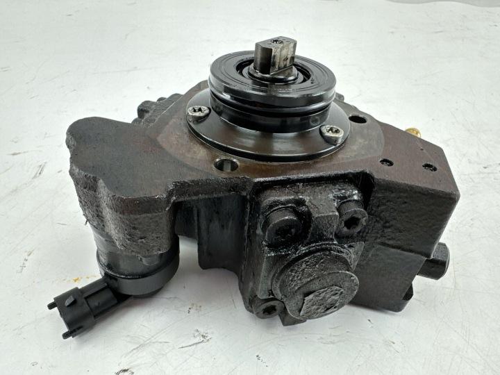 OPEL MERIVA B 2011 POMPE INJECTION HAUTE PRESSION