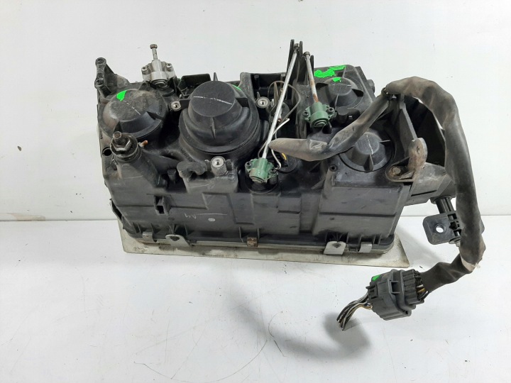 VOLVO FH520 EURO 4 07R PHARE DROIT AVANT 21001668