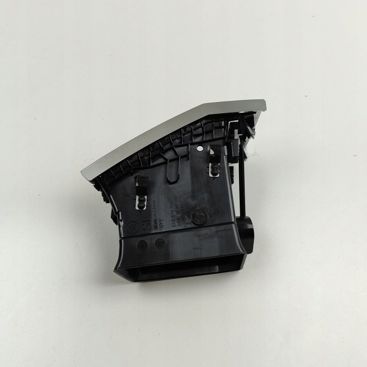 SKODA KAROQ 2023 BUSES GRILLES CONDUIT D'AIR TABLEAU DE BORD INSTRUMENTATION