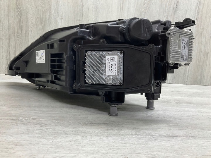 PHARE PROJECTEUR AVANT CÔTÉ DROITE PORSCHE CAYENNE GTS (9Y0 9Y3) 9Y0941060M