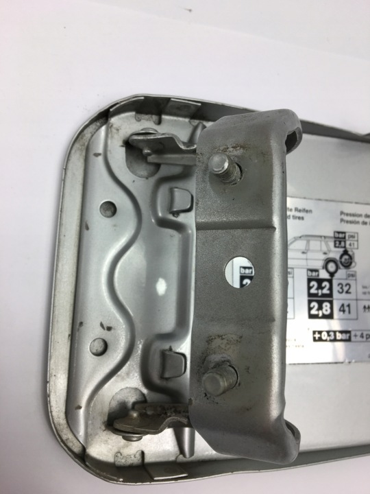 CLAPET GOULOTTE DE REMPLISSAGE CARBURANTS MERCEDES W124 UNIVERSEL S124 1245841039 ARGENTÉE
