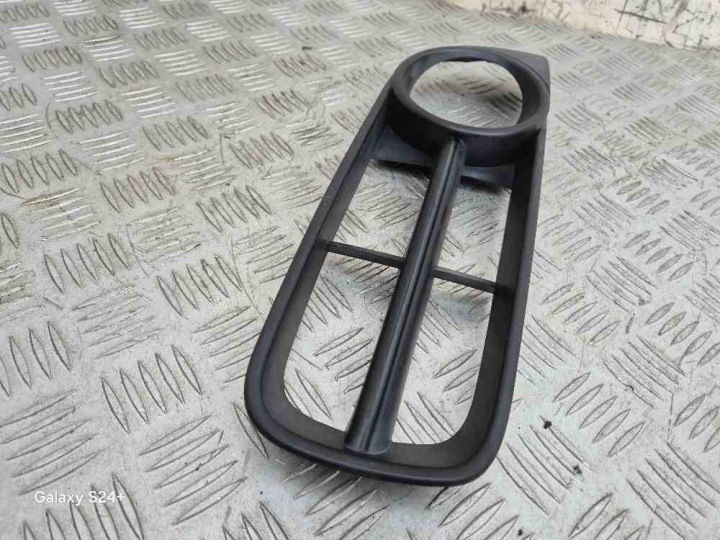 GRILLE HALOGÈNE SKODA FABIA II COMBI (545) 5J0853666 1.2L DIESEL 2013